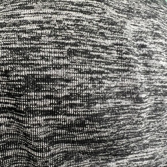 VICTORIA Secret  Sport Size 34DD - Picture 7 of 9